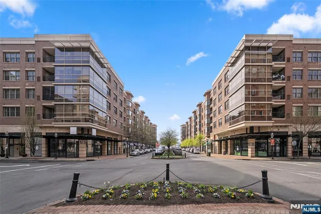 22 Avenue At Port Imperial #204, West New York, NJ 07093