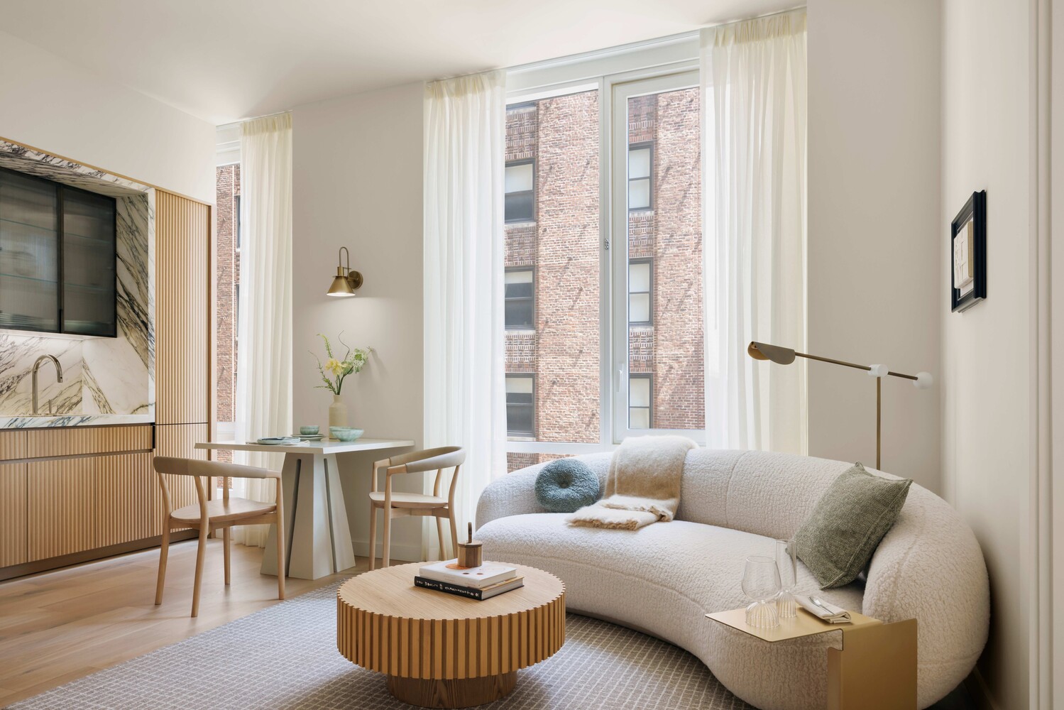 135 East 47th Street #14C, Turtle Bay, Manhattan, NY 10017 - Main property photo