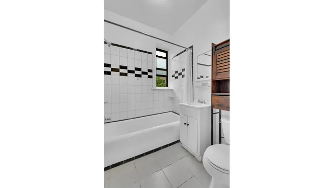 918 East 14th Street #F3, Brooklyn, NY 11230