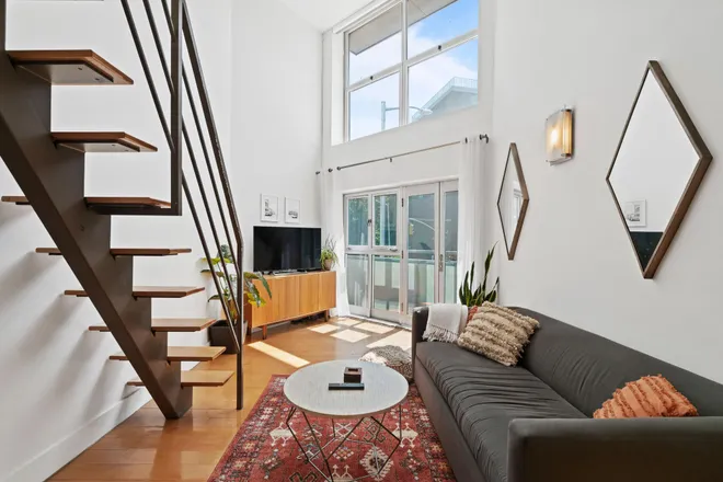96 Woodpoint Road #2-C, Brooklyn, NY 11211