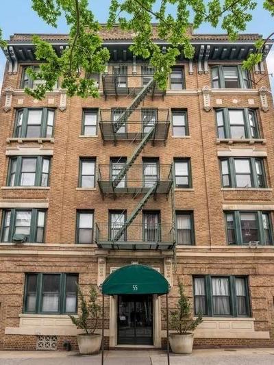 55 Hicks Street