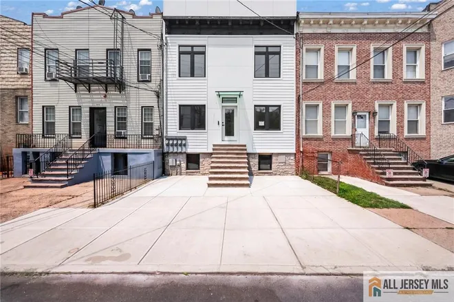 291 New York Avenue #2, Heights, NJ 07307