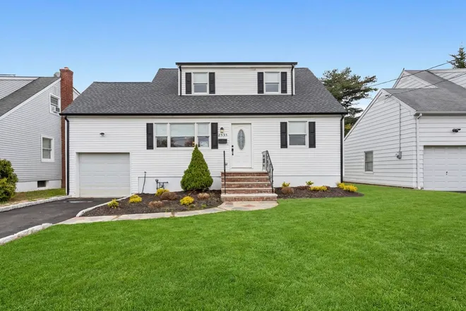 2535 STANDISH Avenue, UNION TWP, NJ 07083-4938