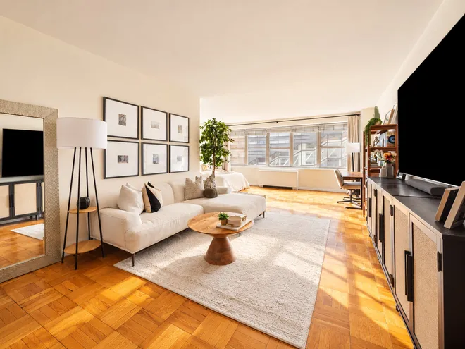 69 5th Avenue #6H, New York, NY 10003