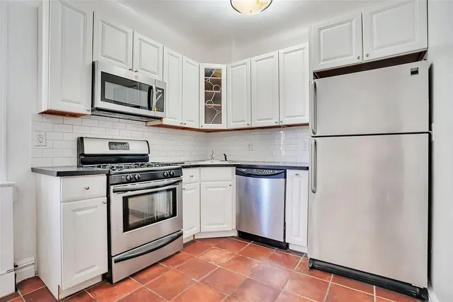 6015 Boulevard EAST, West New York, NJ 07093