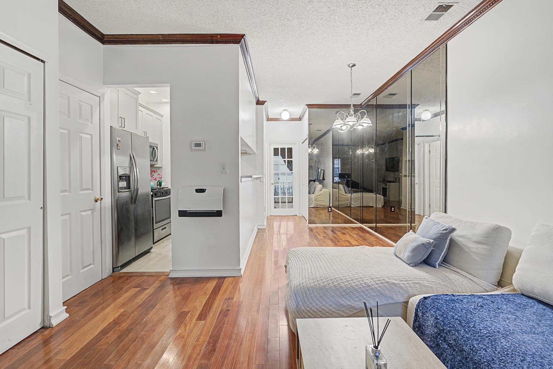 111 COTTONWOOD Street, Jersey City, JC West Bergen, NJ 07305 - Property photo 5 of 12