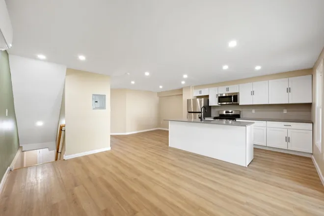 171 VAN HORNE Street, JC, Bergen-Lafayette, NJ 07304