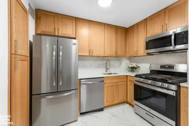 37-31 73rd Street #7U, Jackson Heights, NY 11372