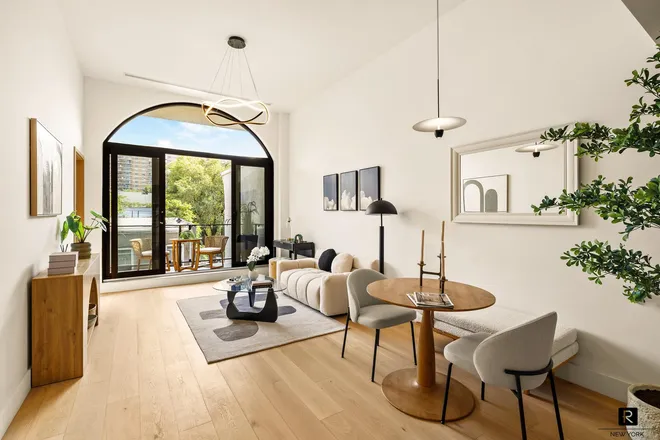 100 Scholes Street #3-B, Brooklyn, NY 11206