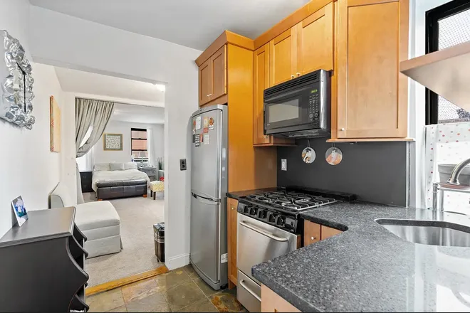 514 West 50th Street #5rw, New York, NY 10019