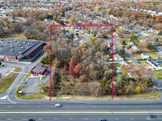 9 US Highway 9, Howell, NJ 08831