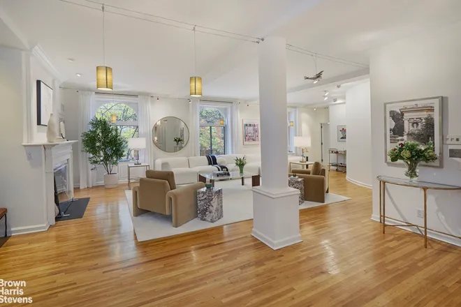 301 East 52nd Street #1C, New York, NY 10022