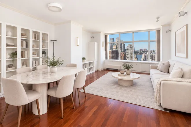 160 West 66th Street #24J, New York, NY 10023