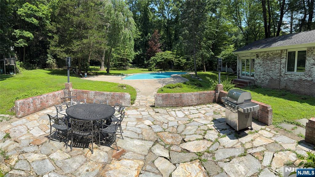 25 Ackerman, Saddle River Borough, Saddle River, NJ 07458 - Property photo 2 of 29