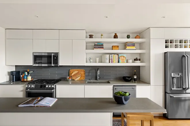 275 WEBSTER Avenue #4L, Brooklyn, NY 11230