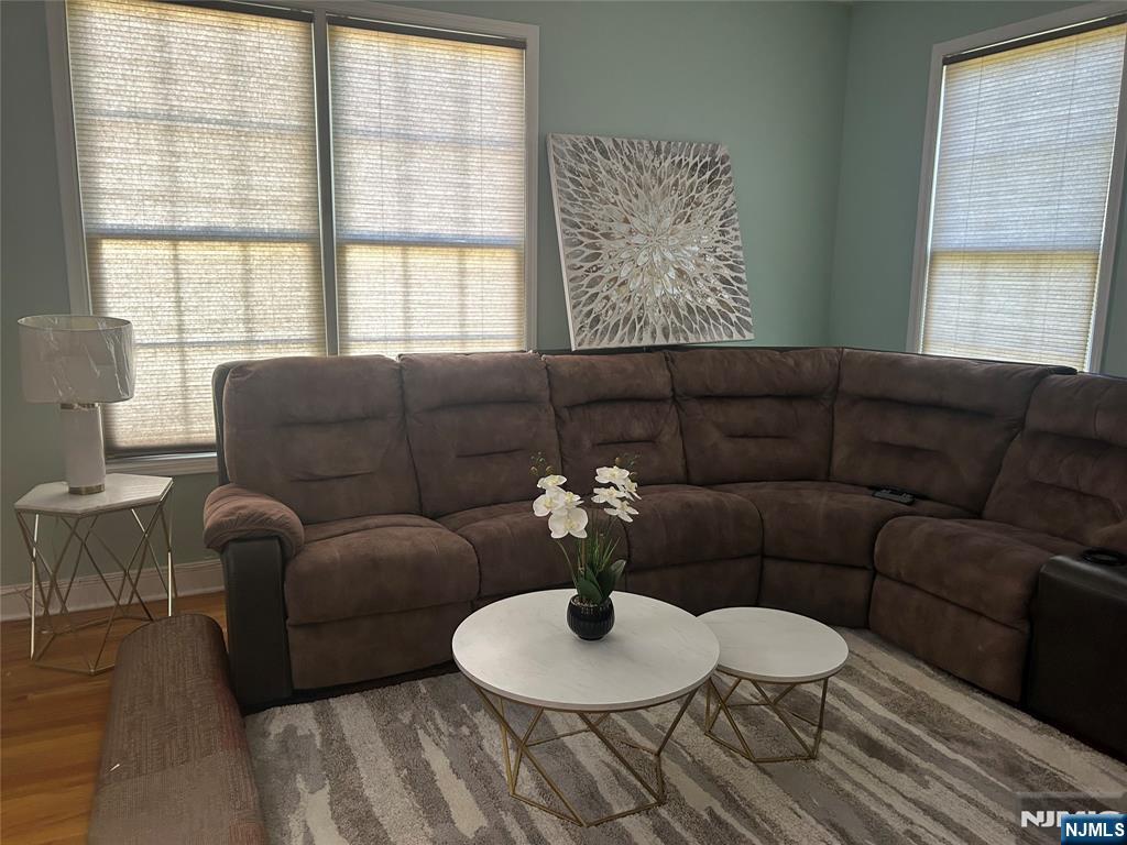 150 Montrose, South Plainfield Borough, South Plainfield, NJ 07080 - Property photo 5 of 34