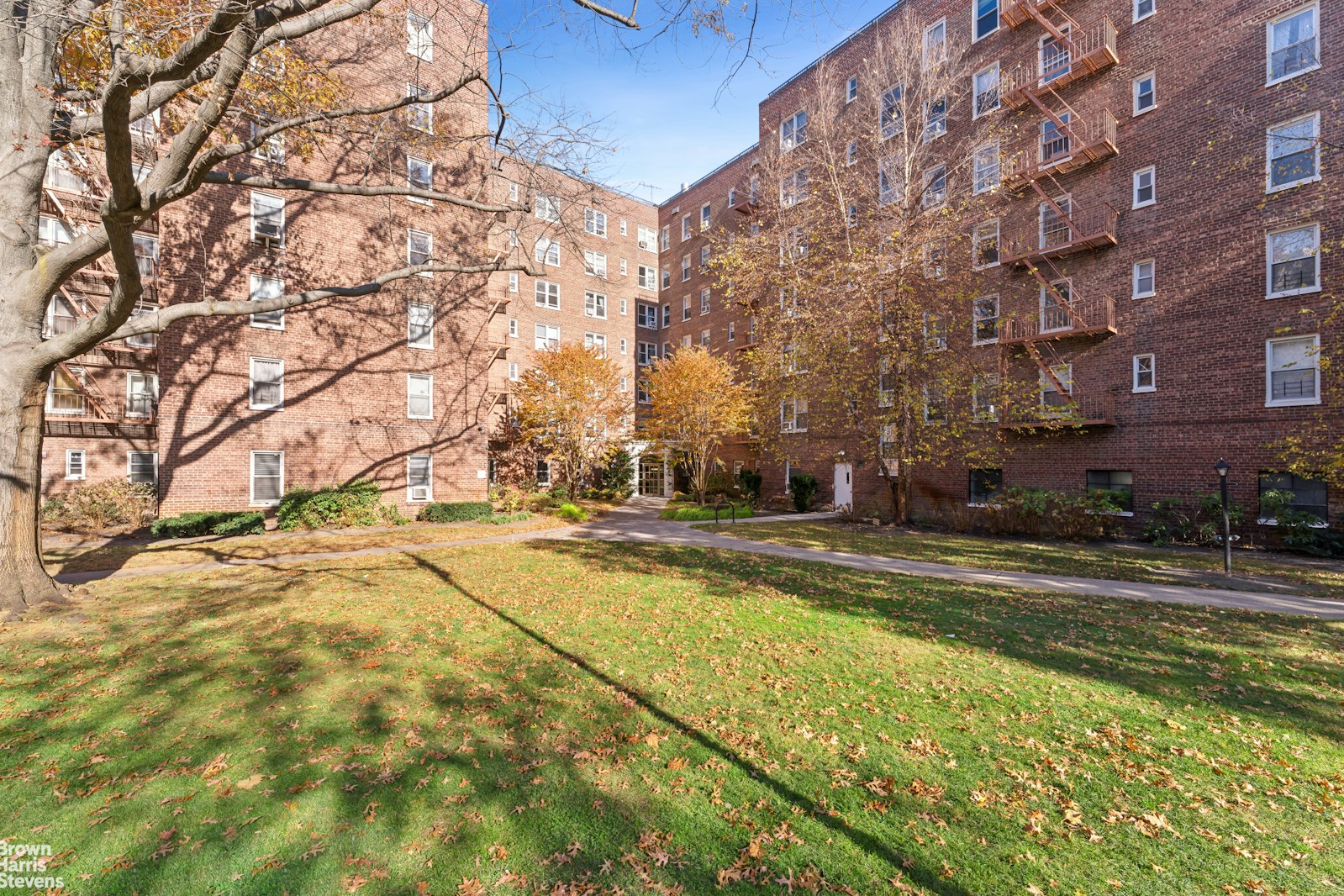72-81 113th Street #5D, Forest Hills, Queens, NY 11375 - Property photo 3 of 22