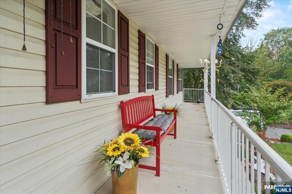 22 Cherbourg, West Milford Township, West Milford, NJ 07480 - Property photo 3 of 50