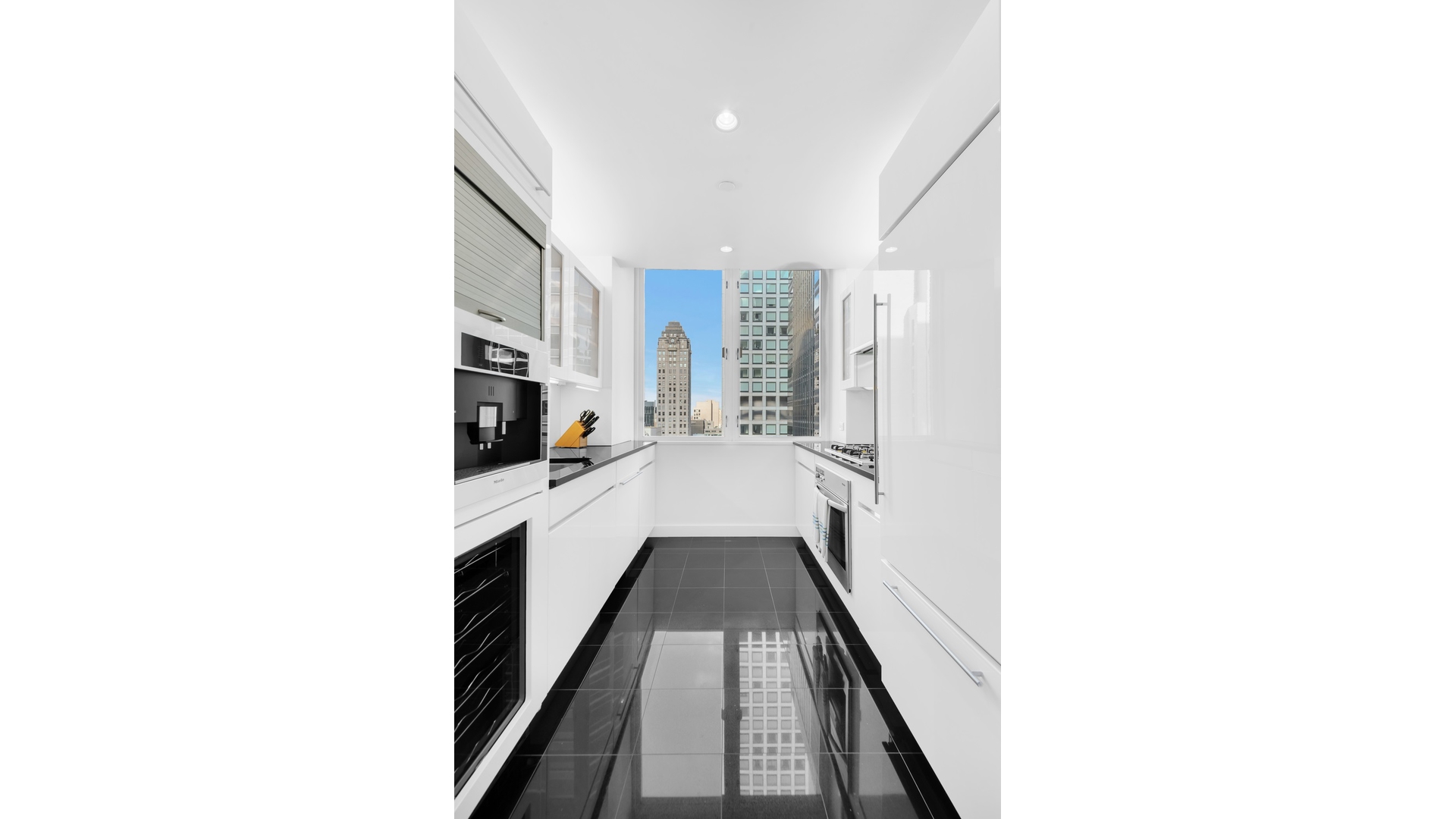 60 East 55th Street #36A, Midtown East, Manhattan, NY 10022 - Property photo 5 of 11