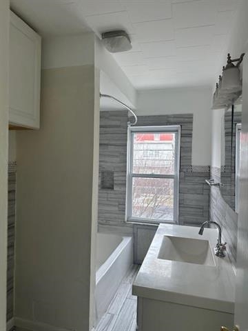 76 WEST 54th Street, Bayonne City, Bayonne, NJ 07002 - Property photo 5 of 11