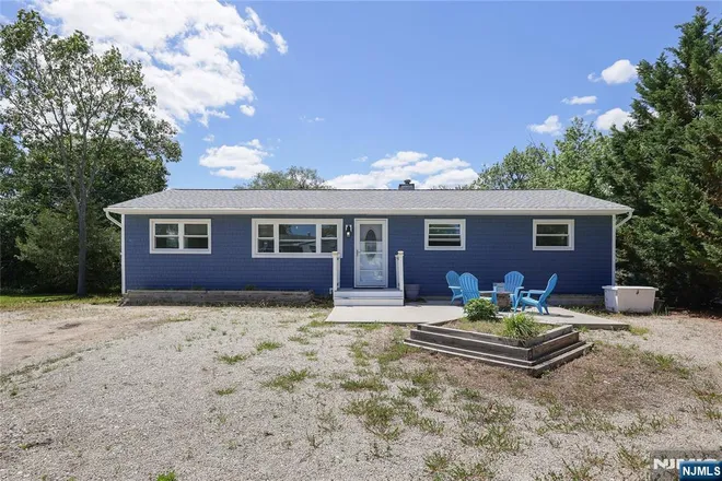 832 Demont, Other Areas, NJ 08753