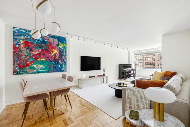 315 West 70th Street #14B2, New York, NY 10023