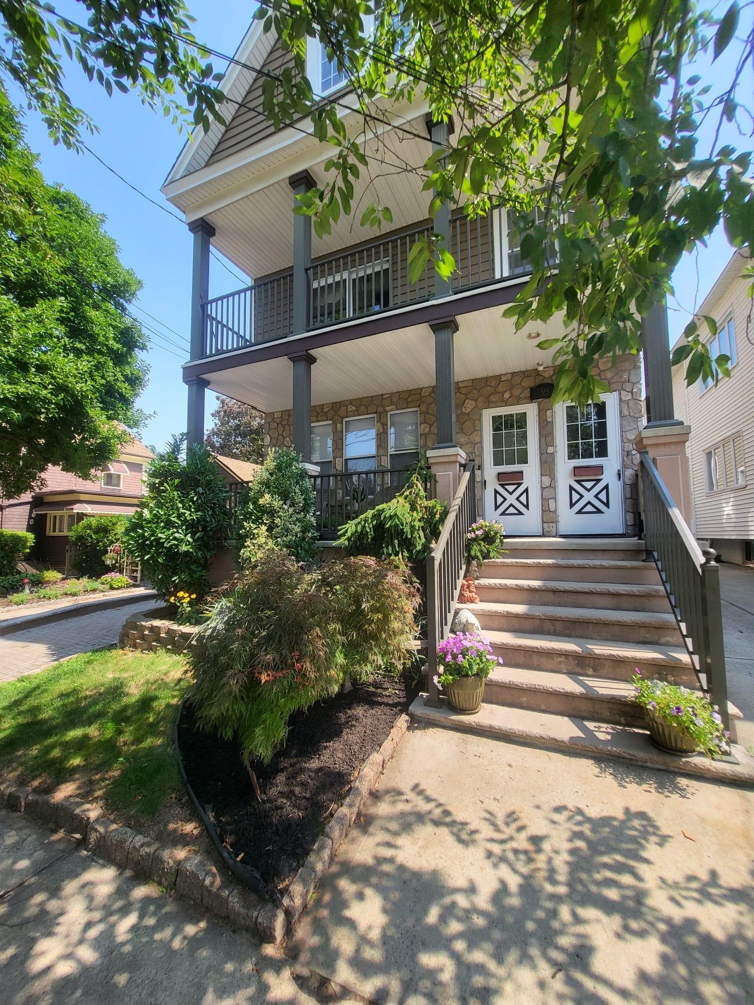 99 WEST 37th Street, Bayonne City, Bayonne, NJ 07002 - Property photo 2 of 30