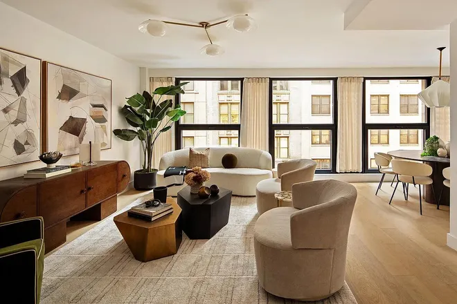 21 West 17th Street #11, New York, NY 10011