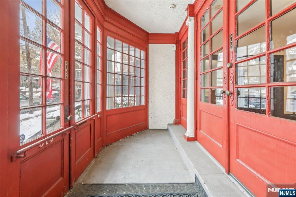 375 Fairmount, Jersey City, Jersey City, NJ 07306 - Property photo 3 of 34