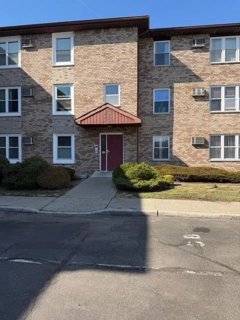 74 RIVERVIEW Court, Secaucus, NJ 07094