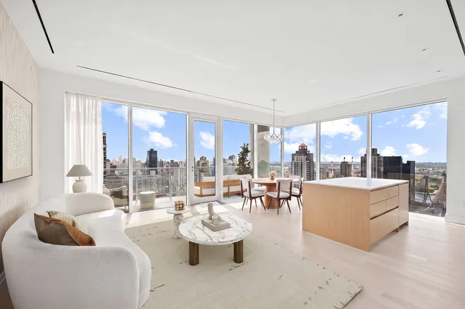 200 East 59th Street #27D, New York, NY 10022