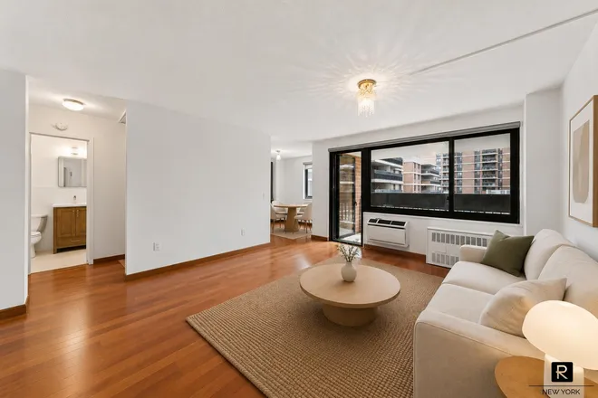 90 Gold Street #5-A, New York, NY 10038