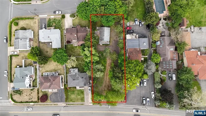 3-23 Saddle River, Fair Lawn, NJ 07410