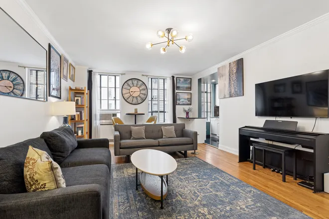 333 West 56th Street #9L, New York, NY 10019