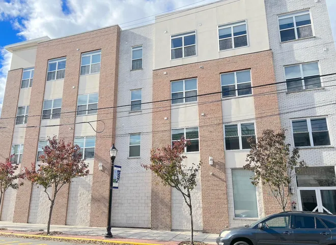 1901 SUMMIT Avenue, Union City, NJ 07087