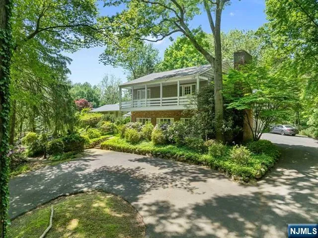 3 Lambs, Cresskill, NJ 07626
