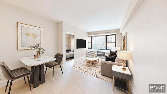 210 East 36th Street #3A, New York, NY 10016