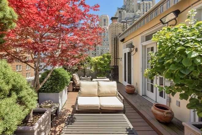 18 East 77th Street #5AB, New York, NY 10021