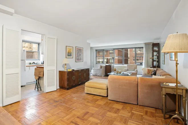 360 East 72nd Street #B804, New York, NY 10021