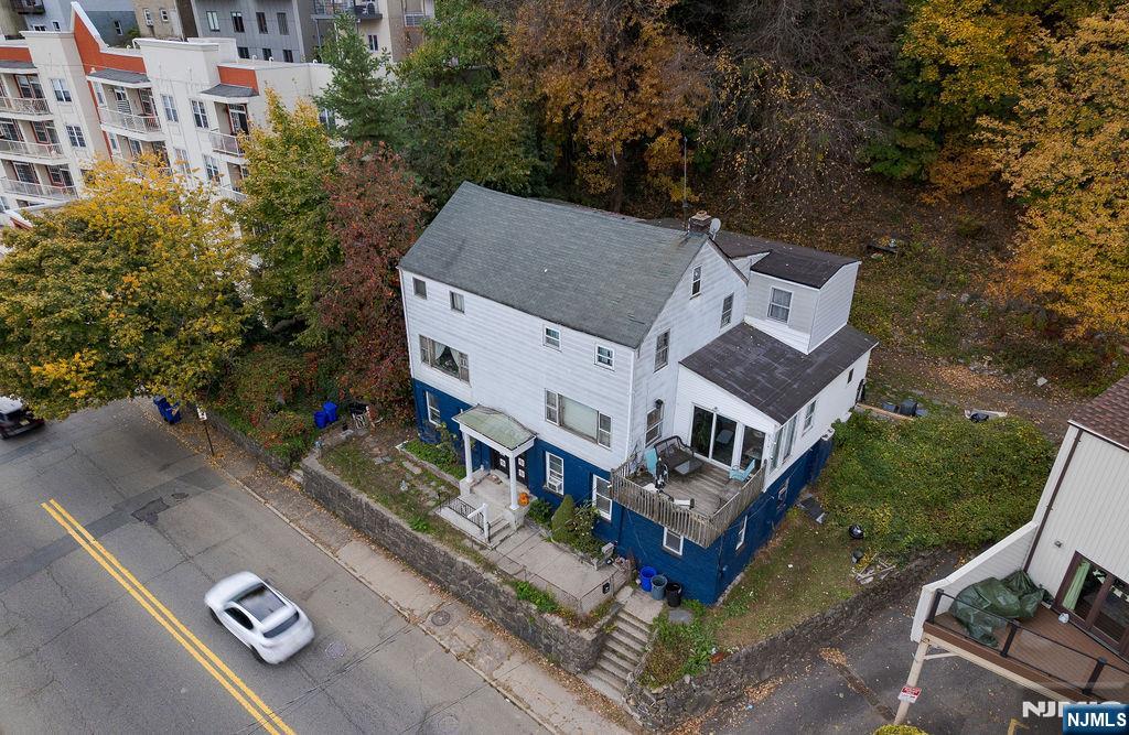 1106-1108 River, Edgewater Borough, Edgewater, NJ 07070 - Property photo 4 of 19