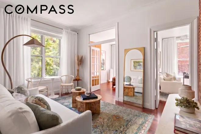 210 East 17th Street #4D, New York, NY 10003