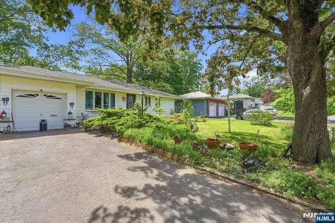 160 Hayes, Clark, NJ 07066