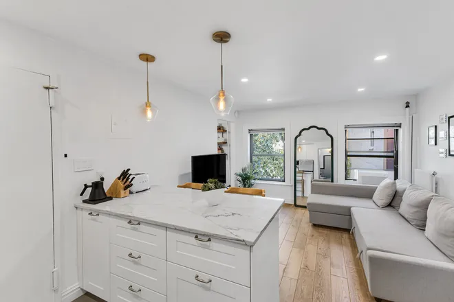 183 DEKALB Avenue #D2, Brooklyn, NY 11205