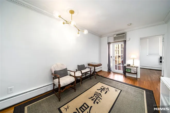 278 Monmouth #201, Jersey City, NJ 07302