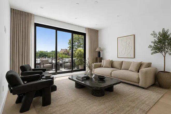 386 KOSCIUSZKO Street #3B, Brooklyn, NY 11221