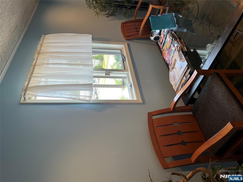 10-14 Saddle River, Fair Lawn Borough, Fair Lawn, NJ 07410 - Property photo 5 of 10