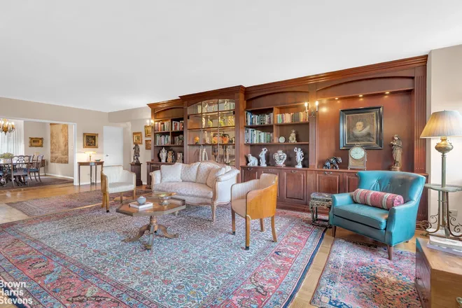 45 SUTTON Place #3H, New York, NY 10022