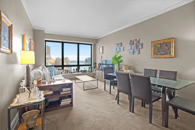 530 East 76th Street #19C, New York, NY 10021