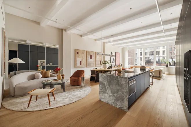 6 West 20th Street #5, New York, NY 10011
