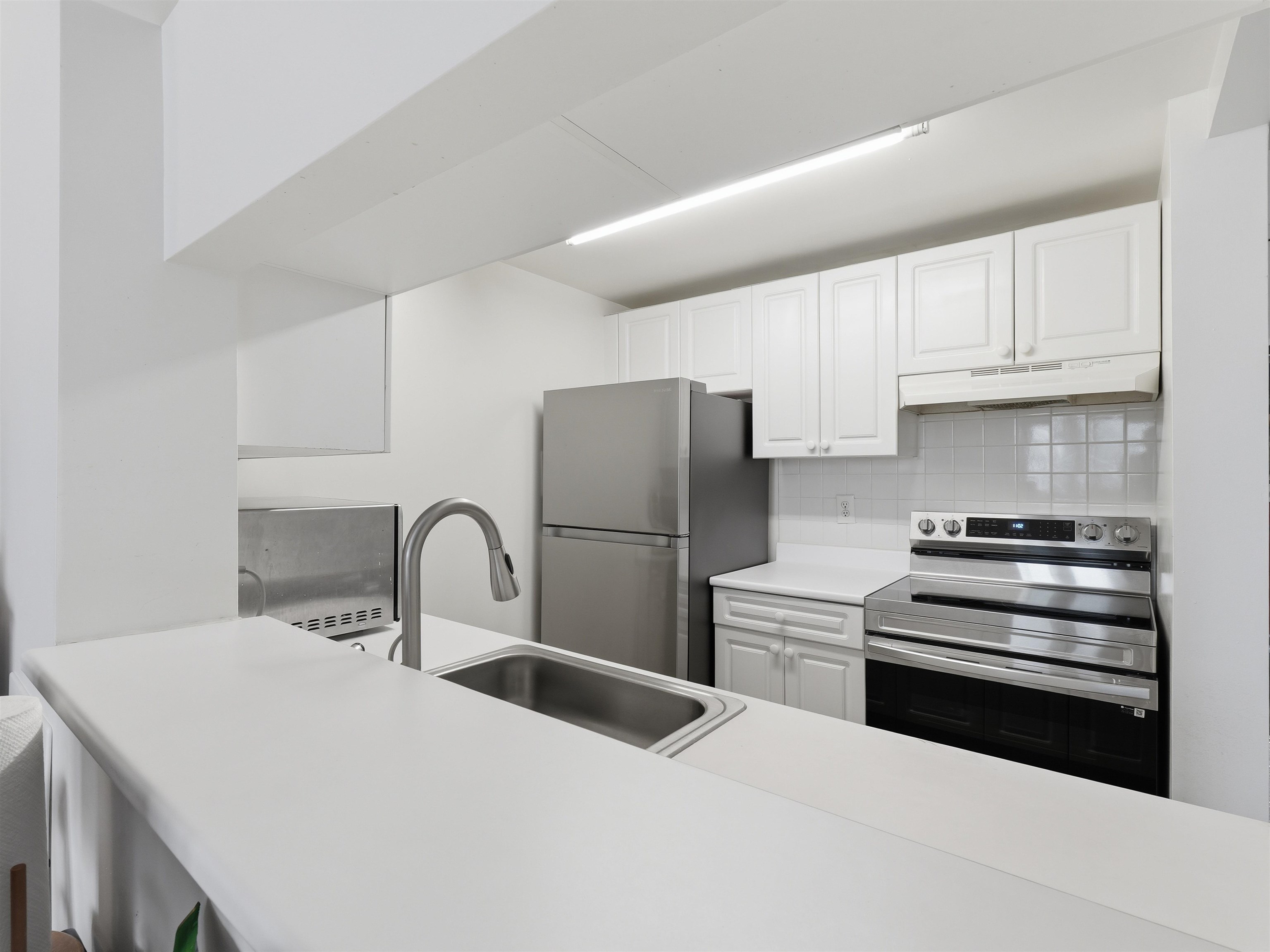 20 2nd Street, Jersey City, JC Downtown, NJ 07302 - Property photo 2 of 16